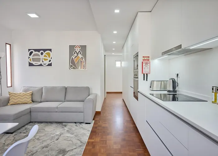 Jasmine Whisper By Elysian * Funchal (Madeira)