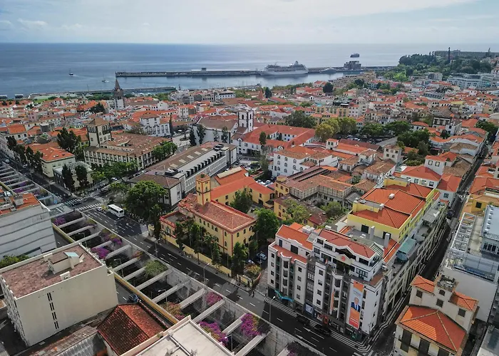 Jasmine Whisper By Elysian Funchal (Madeira)